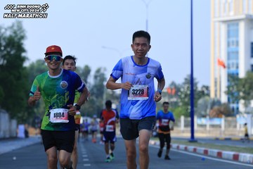 BINH DUONG NEW CITY HALF MARATHON 2024 - Ảnh #1765383
