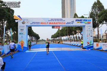 BINH DUONG NEW CITY HALF MARATHON 2024 - Ảnh #1736081