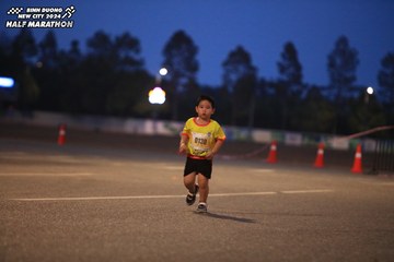 BINH DUONG NEW CITY HALF MARATHON 2024 - Ảnh #1728545