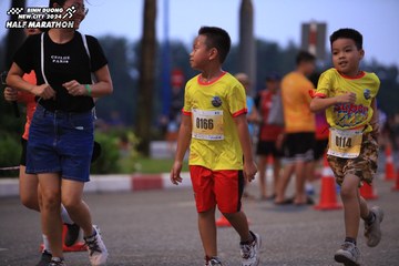 BINH DUONG NEW CITY HALF MARATHON 2024 - Ảnh #1728183