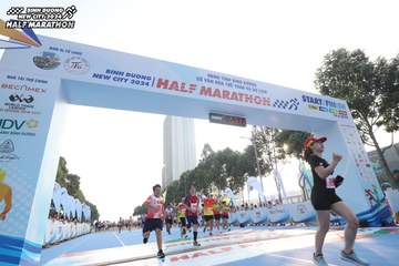 BINH DUONG NEW CITY HALF MARATHON 2024 - Ảnh #1821359