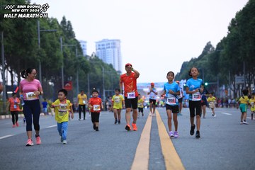 BINH DUONG NEW CITY HALF MARATHON 2024 - Ảnh #1727812