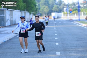 BINH DUONG NEW CITY HALF MARATHON 2024 - Ảnh #1769384