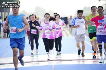 BINH DUONG NEW CITY HALF MARATHON 2024 - Ảnh #1760099