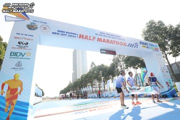 BINH DUONG NEW CITY HALF MARATHON 2024 - Ảnh #1818988