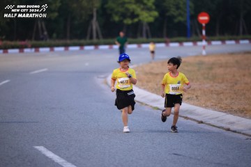 BINH DUONG NEW CITY HALF MARATHON 2024 - Ảnh #1727319