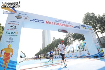 BINH DUONG NEW CITY HALF MARATHON 2024 - Ảnh #1818827