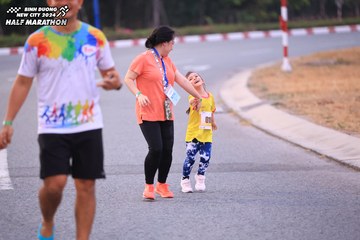BINH DUONG NEW CITY HALF MARATHON 2024 - Ảnh #1727243