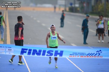 BINH DUONG NEW CITY HALF MARATHON 2024 - Ảnh #1738600