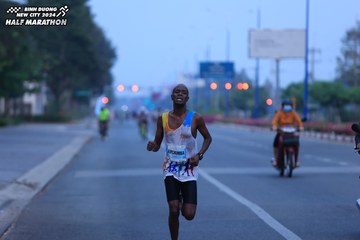 BINH DUONG NEW CITY HALF MARATHON 2024 - Ảnh #1764002