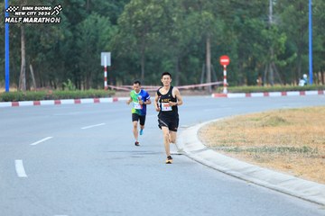 BINH DUONG NEW CITY HALF MARATHON 2024 - Ảnh #1735221