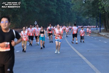 BINH DUONG NEW CITY HALF MARATHON 2024 - Ảnh #1772706