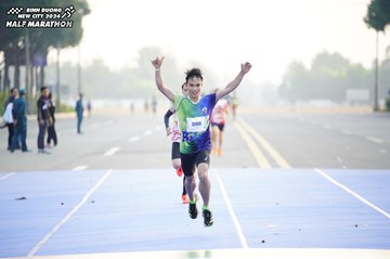 BINH DUONG NEW CITY HALF MARATHON 2024 - Ảnh #1756837