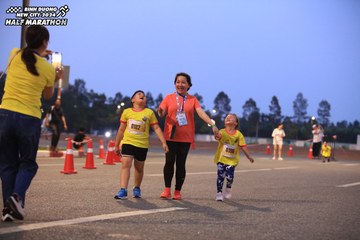 BINH DUONG NEW CITY HALF MARATHON 2024 - Ảnh #1728501