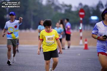 BINH DUONG NEW CITY HALF MARATHON 2024 - Ảnh #1725614