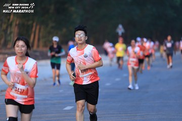 BINH DUONG NEW CITY HALF MARATHON 2024 - Ảnh #1771938