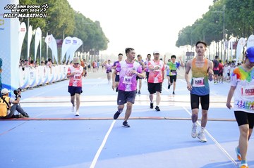 BINH DUONG NEW CITY HALF MARATHON 2024 - Ảnh #1762870