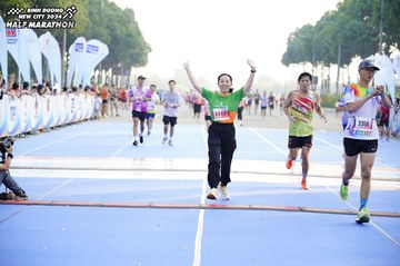 BINH DUONG NEW CITY HALF MARATHON 2024 - Ảnh #1762797