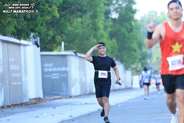 BINH DUONG NEW CITY HALF MARATHON 2024 - Ảnh #1768488
