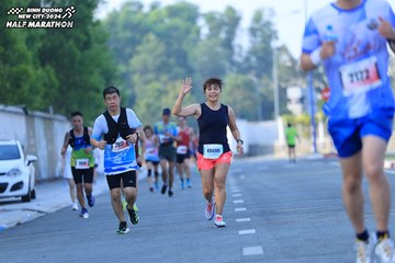 BINH DUONG NEW CITY HALF MARATHON 2024 - Ảnh #1766070