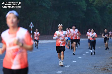 BINH DUONG NEW CITY HALF MARATHON 2024 - Ảnh #1750077