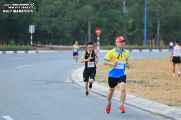 BINH DUONG NEW CITY HALF MARATHON 2024 - Ảnh #1734973