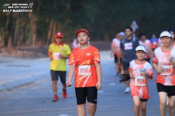BINH DUONG NEW CITY HALF MARATHON 2024 - Ảnh #1771992