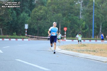 BINH DUONG NEW CITY HALF MARATHON 2024 - Ảnh #1735628