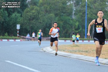 BINH DUONG NEW CITY HALF MARATHON 2024 - Ảnh #1735695