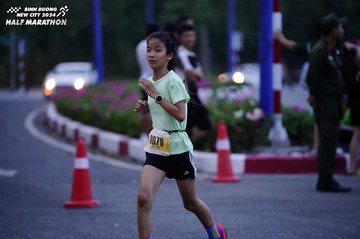 BINH DUONG NEW CITY HALF MARATHON 2024 - Ảnh #1724948