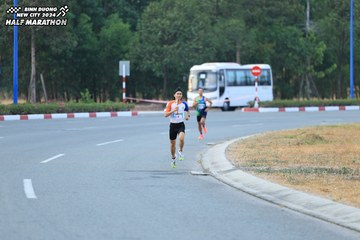 BINH DUONG NEW CITY HALF MARATHON 2024 - Ảnh #1735089