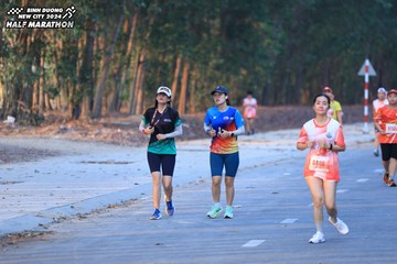 BINH DUONG NEW CITY HALF MARATHON 2024 - Ảnh #1771955
