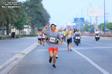 BINH DUONG NEW CITY HALF MARATHON 2024 - Ảnh #1769370