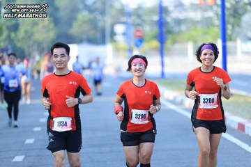 BINH DUONG NEW CITY HALF MARATHON 2024 - Ảnh #1770534