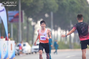 BINH DUONG NEW CITY HALF MARATHON 2024 - Ảnh #1738483
