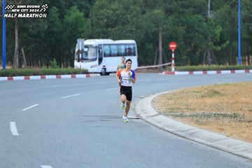 BINH DUONG NEW CITY HALF MARATHON 2024 - Ảnh #1735087