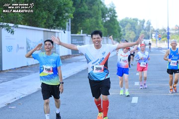 BINH DUONG NEW CITY HALF MARATHON 2024 - Ảnh #1769090