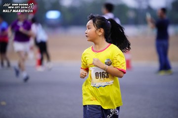 BINH DUONG NEW CITY HALF MARATHON 2024 - Ảnh #1725470