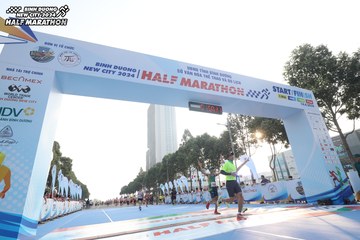 BINH DUONG NEW CITY HALF MARATHON 2024 - Ảnh #1821118