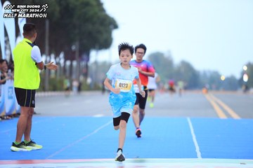 BINH DUONG NEW CITY HALF MARATHON 2024 - Ảnh #1727468