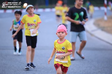 BINH DUONG NEW CITY HALF MARATHON 2024 - Ảnh #1726567