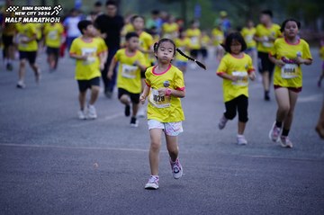 BINH DUONG NEW CITY HALF MARATHON 2024 - Ảnh #1724674