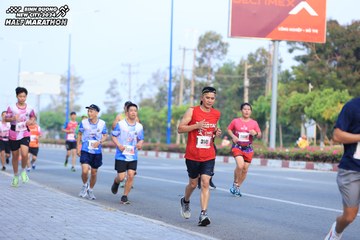 BINH DUONG NEW CITY HALF MARATHON 2024 - Ảnh #1776247