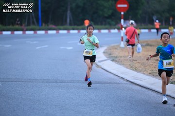 BINH DUONG NEW CITY HALF MARATHON 2024 - Ảnh #1726070