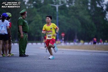 BINH DUONG NEW CITY HALF MARATHON 2024 - Ảnh #1725003