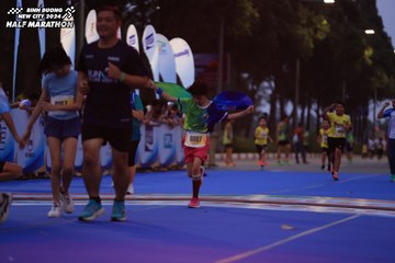 BINH DUONG NEW CITY HALF MARATHON 2024 - Ảnh #1729171