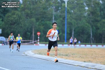 BINH DUONG NEW CITY HALF MARATHON 2024 - Ảnh #1735929