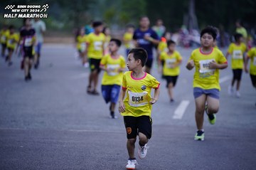 BINH DUONG NEW CITY HALF MARATHON 2024 - Ảnh #1724611