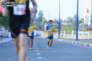 BINH DUONG NEW CITY HALF MARATHON 2024 - Ảnh #1766375