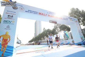 BINH DUONG NEW CITY HALF MARATHON 2024 - Ảnh #1819235